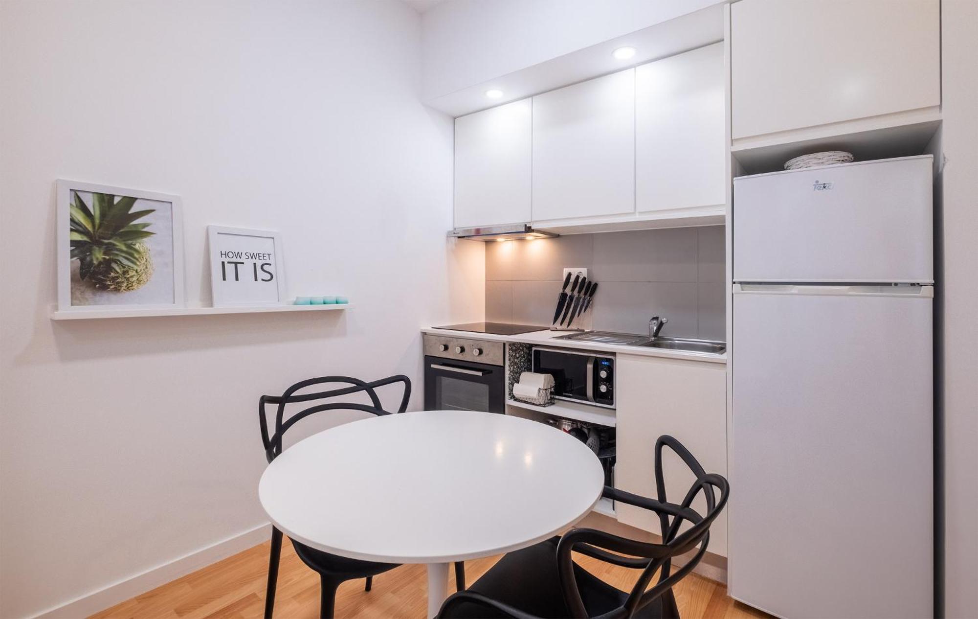 Ponta Delgada Flats - Host & Chill Apartment Exterior photo